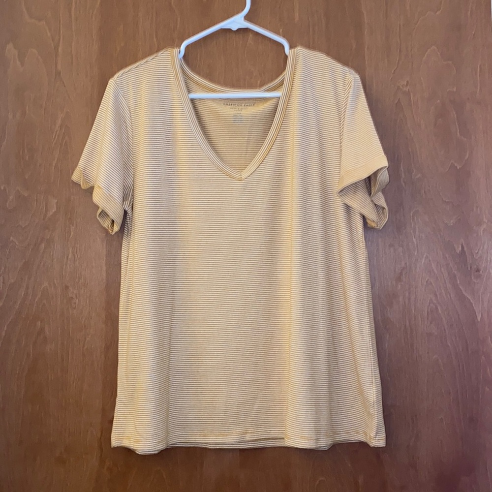 Super Soft American Eagle Tee!